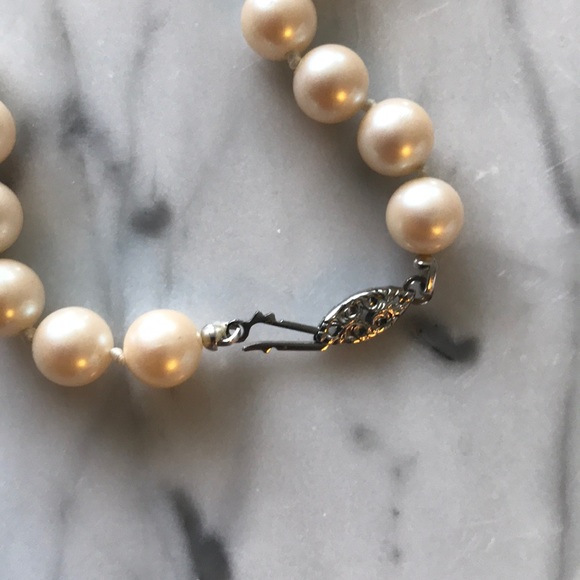 Costume Vintage Pearl Necklace - Picture 6 of 8